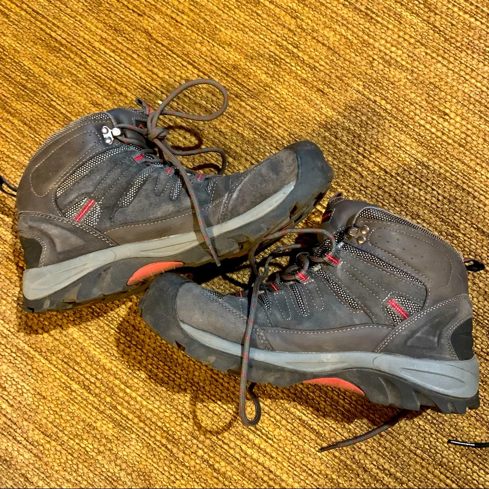 Alpine Design Hiking Boots Men’s size 11